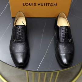 Picture of Louis Vuitton Shoes _SKULVsz38-44hnq120114827
